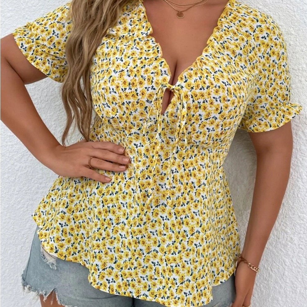 Plus Ditsy Floral Print Tie Front Blouse